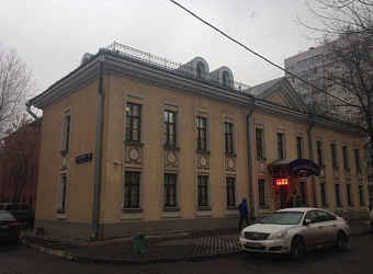 Эксплуатационные испытания ограждений кровли здания банка в Москве
