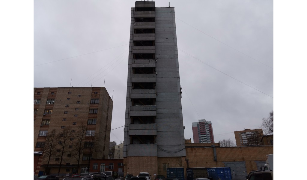 Испытания наружной пожарной лестницы офисно-административного здания в Москве