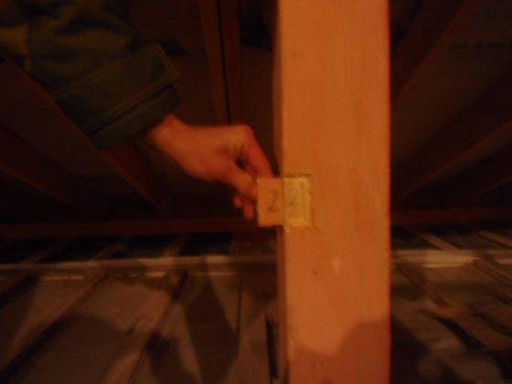 Проверка качества огнезащитной обработки деревянных конструкций чердака